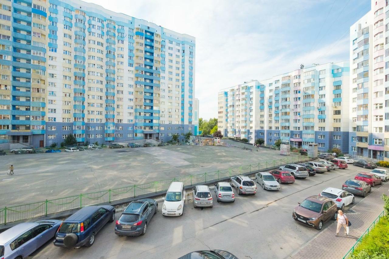 Nsk-Kvartirka, Gorskiy Apartment, 67 Novoszibirszk Kültér fotó